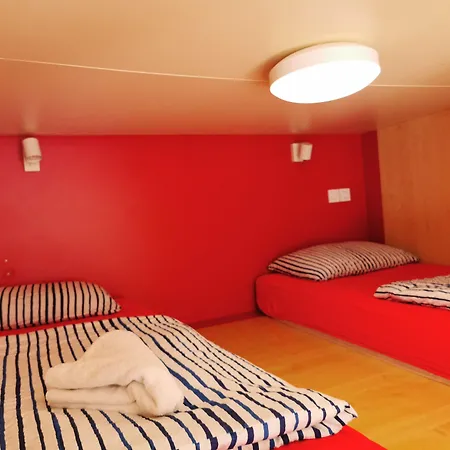 Cube By The River Daire Ljubljana