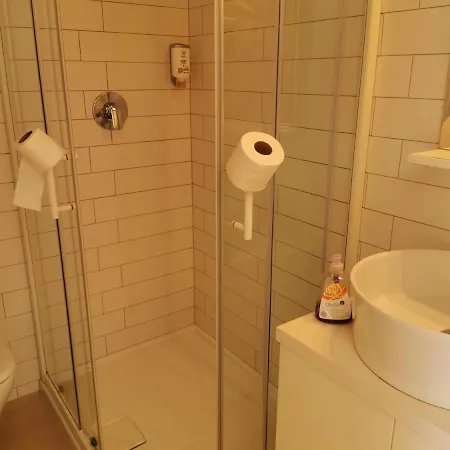 Cube By The River ليوبليانا